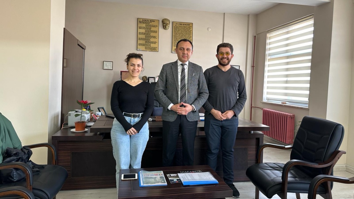 Alaşehir Milli Eğitim Müdürü Hüseyin GÜNEŞ'e ziyaret gerçekleştirdik.